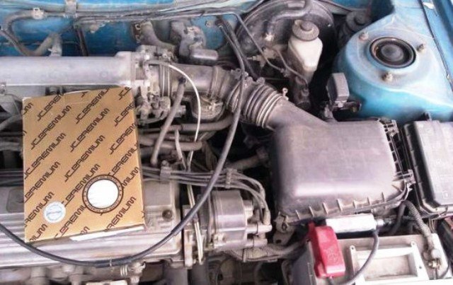 Описание воздушного фильтра Toyota Corolla: инструкция по замене с фото