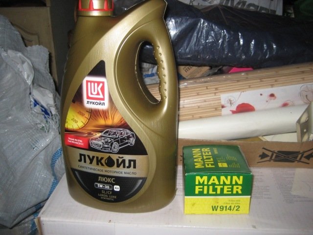 Обзор моторного масла марки Lukoil 5w-30: отзывы и характеристики
