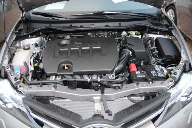 Процесс замены топливного фильтра в Toyota Auris: инструкции и фото