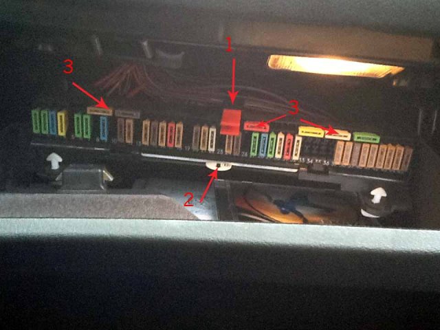 Блок предохранителей BMW E39: схема, расположение и способы замены